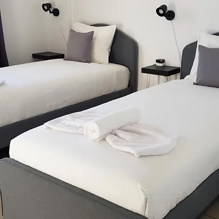 Modern - Comfortable Beds - Wellnes Shower Appartamento